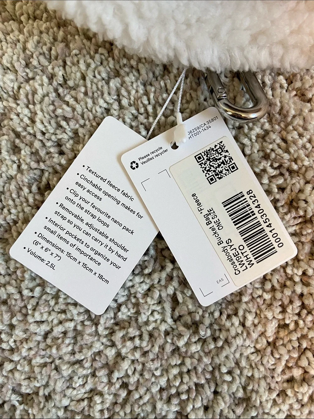Lululemon • Crossbody Bucket Bag Fleece 2.5L White Opal